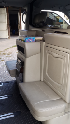 ขาย รถตู้โฟล์ค คาราเวล ปี 2553 เครื่องเบนซิน สภาพดี รถบ้านเจ้าของขายเอง สนใจติดต่อได้ที่ 084-1441428 , 081-5715326