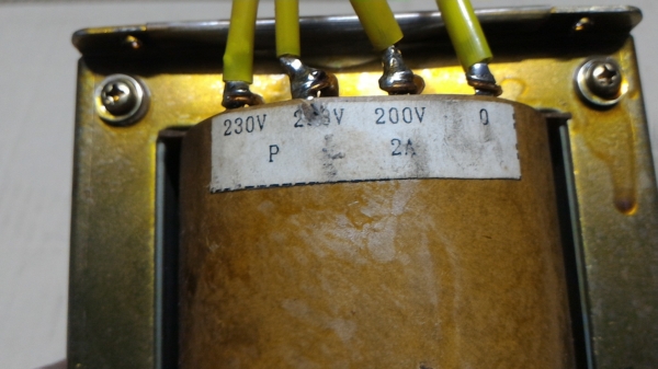 หม้อแปลงไฟขึ้นจากไฟรถDC 24 V. ให้เป็น 100 - 220 V. กระแส 2 A.นำไปให้ใยพื้นที่ที่ไม่มีไฟฟ้าอย่างสะดวก