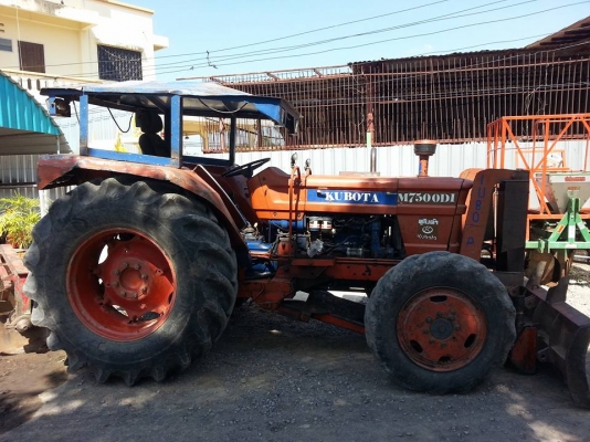 คูโบต้า M7500 DT 4 WD พร้อมใบมีดดันหน้า ขนาด 75 แรง..มาชมกันครับ