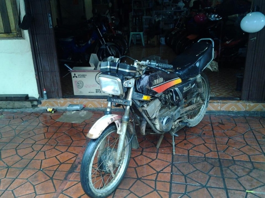 ขายยามาฮ่าrxk135มีทะเบียนโอนของครบสนใจติดต่อสรกฤช-098-5651219