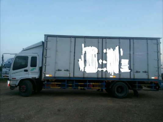 ขายรถบรรทุ isuzu 195 ปี 2545 รถอยู่คลองหลวง