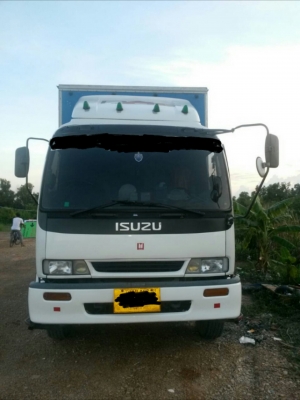 ขายรถบรรทุ isuzu 195 ปี 2545 รถอยู่คลองหลวง
