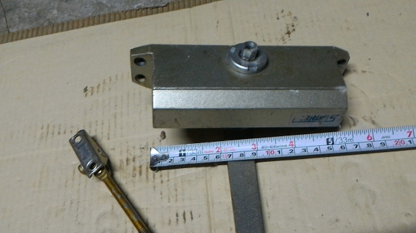 โช๊คตัวช่วยหมุน ปิด ประตูเวลาดึงเปิดประตูแล้วลืมปิด ช่วยป้องกันแมลง สัตว์เข้ามา (มีตัวเดียว)