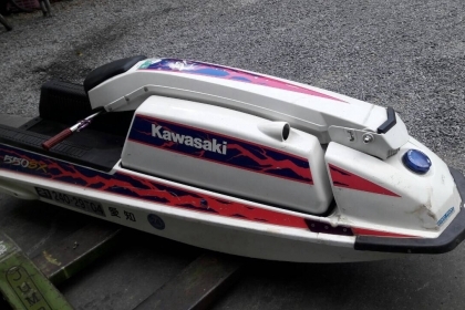 ขาย เจ็ทสกี  KAWASAKI 550 พร้อมชุดแต่งจากญี่ปุน ตามรูป สภาพสวยสวย ราคา25,000