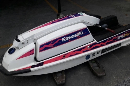 ขาย เจ็ทสกี  KAWASAKI 550 พร้อมชุดแต่งจากญี่ปุน ตามรูป สภาพสวยสวย ราคา25,000