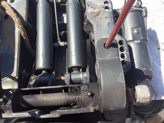 เรือตกปลา 17 ฟุตเก่าพร้อมญี่ปุ่นเครื่อง 65 แรงม้า