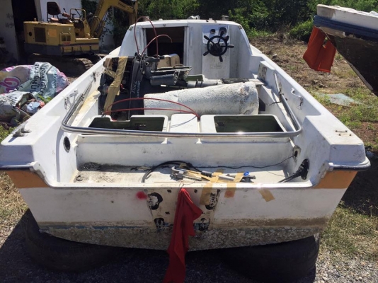 เรือตกปลา 17 ฟุตเก่าพร้อมญี่ปุ่นเครื่อง 65 แรงม้า