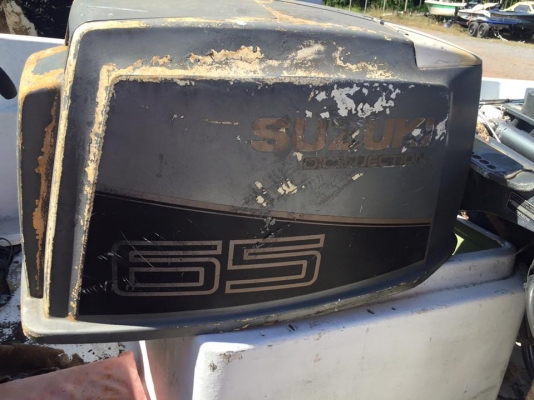 เรือตกปลา 17 ฟุตเก่าพร้อมญี่ปุ่นเครื่อง 65 แรงม้า