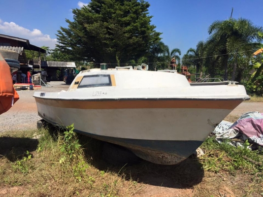 เรือตกปลา 17 ฟุตเก่าพร้อมญี่ปุ่นเครื่อง 65 แรงม้า