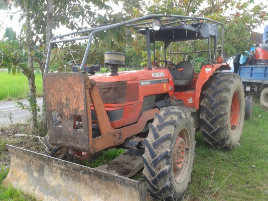 KUBOTA M9000