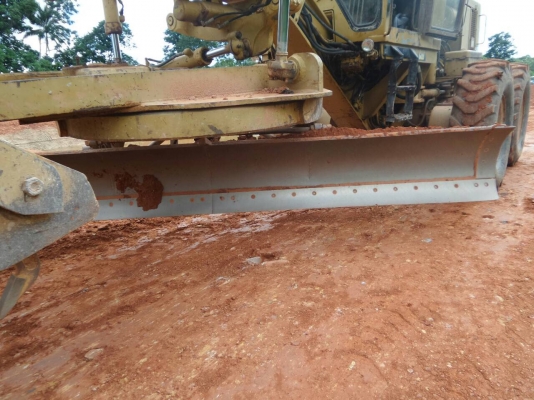 ขายรถเกรด CAT 140G 72V s/n 8000 ชม.เครื่องไดแรค เอกสารเล่มทะเบียน ราคา 2300000