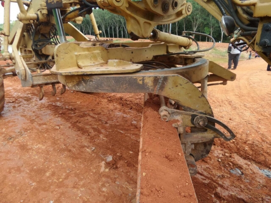 ขายรถเกรด CAT 140G 72V s/n 8000 ชม.เครื่องไดแรค เอกสารเล่มทะเบียน ราคา 2300000