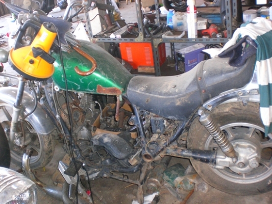 -kawasaki VN750 ทะเบียนสระบุรีขาดต่อ