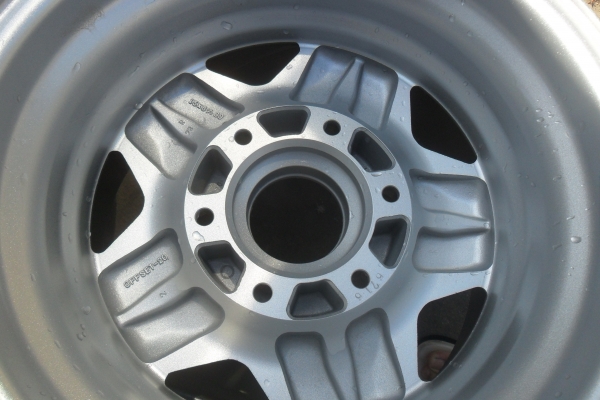 ล้อแม็ก 15นิ้ว6รู กว้าง8.5นิ้ว สวยๆ 4 ล้อ ราคา 7900 บาท ล้อแม็ก 15นิ้ว6รู กว้าง8.5นิ้ว สวยๆ 4 ล้อ ราคา 7900 บาท