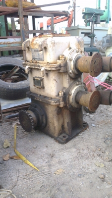 Sell> ขายเกียร์ทด ญี่ปุ่น ขนาดใหญ่ อัดตราทด 1:15 เข้า ซ้าย-ขวา ออก 2 แกนครับ