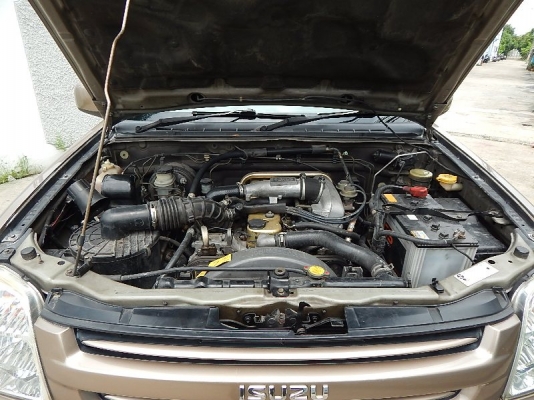 DMAX 2.5 SX  4 ประตู ปี 04 ออกรถ 9000 บาท