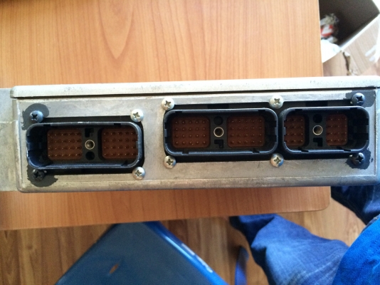 ขาย กล่องไฟ +จอ KOMATSU200-7 ราคา 70000 บาท ขาย กล่องไฟ +จอ KOMATSU200-7 ราคา 70000 บาท