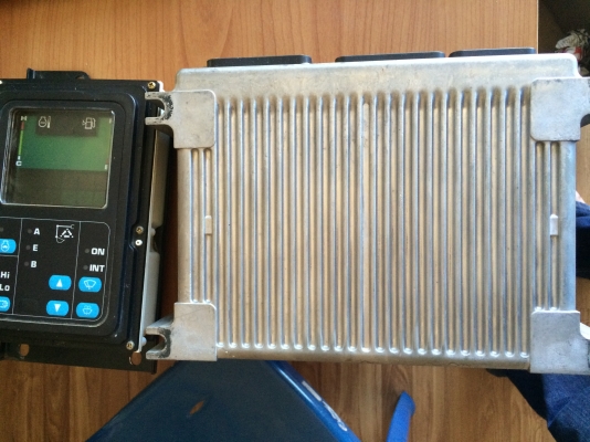 ขาย กล่องไฟ +จอ KOMATSU200-7 ราคา 70000 บาท