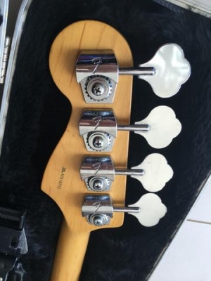 ขาย กีต้าร์เบส fender jass bass made in usa (แท้) ขาย กีต้าร์เบส fender jass bass made in usa (แท้)