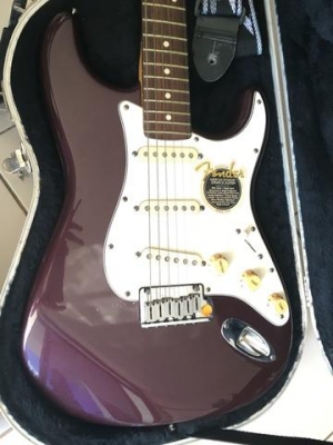 ขาย กีต้าร์ไฟฟ้า fender stratocaster made in usa (แท้)