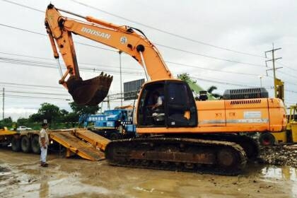 Doosan DX340LC 2,550,000 บาท เครื่องดี ปั้มดี ตัวเดินเงียบ เอกสารอินวอยท์ 090-772-3710 090-772-3708