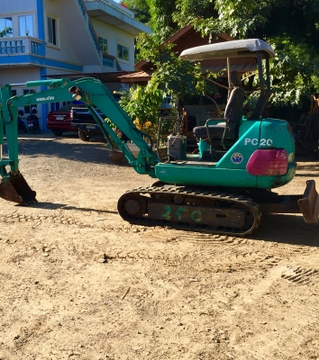 KOMATSU 20 รุ่น 7 ขนาด PC-20 (แทรคยางสวย90\%) รถเก่านอกมีเอกสาร สนใจติดต่อ 085-5632278 ( ราคาต่อรองได้ )