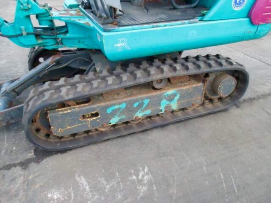KOMATSU 20 รุ่น 7 ขนาด PC-20 (แทรคยางสวย90\%) รถเก่านอกมีเอกสาร สนใจติดต่อ 085-5632278 ( ราคาต่อรองได้ )