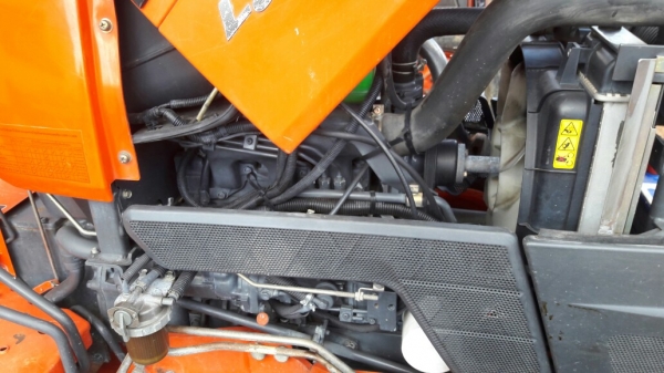 ขายตูโบต้าL3408อุปกร์ดันหน้าผาน6ตราช้าง