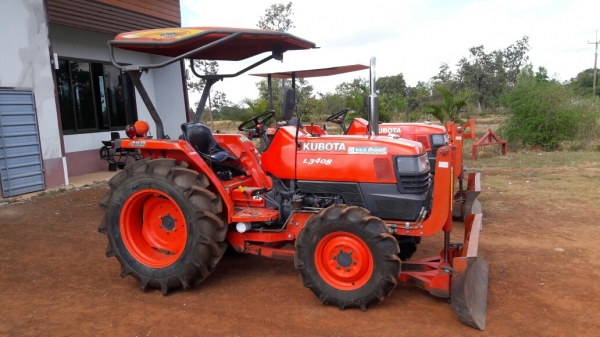 ขายตูโบต้าL3408อุปกร์ดันหน้าผาน6ตราช้าง