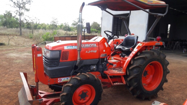 ขายตูโบต้าL3408อุปกร์ดันหน้าผาน6ตราช้าง