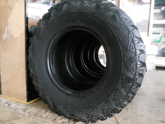 ยางMUD 32"ขอบ15 ดอกลึกใช้ได้อีกนาน ยางMUD 32"ขอบ15 ดอกลึกใช้ได้อีกนาน