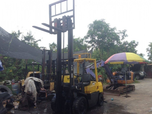 ขายโฟคลิฟ3ตัน TCM เสา3เมตร เครื่องดีเซลC240 เกียร์ออโต้ พร้อมใช้งานครับเครื่องดี ขาย 155000 บาท