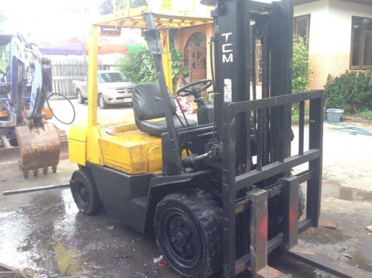 ขายโฟคลิฟ3ตัน TCM เสา3เมตร เครื่องดีเซลC240 เกียร์ออโต้ พร้อมใช้งานครับเครื่องดี ขาย 155000 บาท