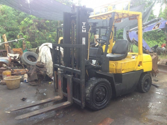 ขายโฟคลิฟ3ตัน TCM เสา3เมตร เครื่องดีเซลC240 เกียร์ออโต้ พร้อมใช้งานครับเครื่องดี ขาย 155000 บาท