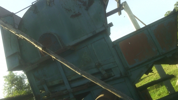 ขายด่วนๆเครื่องสีข้าว7ฟุตเกษตรพัฒนา+เครื่องยนต์อีซูซุ6BB1+หม้อน้ำ