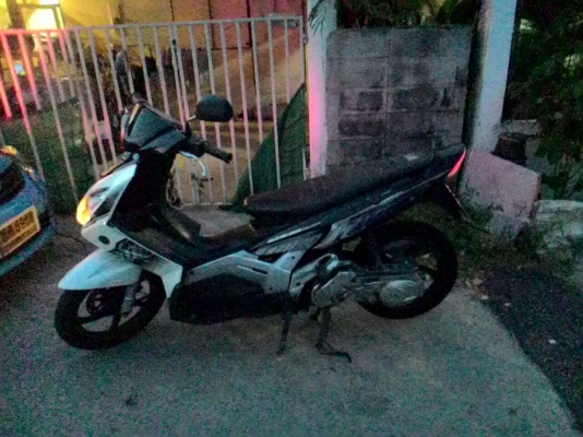 รถมอไซค์ nouvo ปี49( 7800)