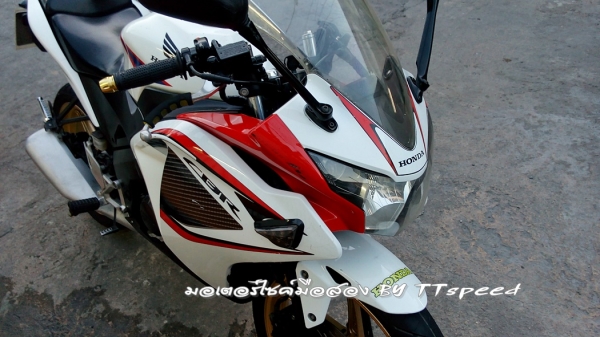 CBR 150R หัวฉีดสภาพดี รถบ้านเล่มครบ ราคาถูกมาก CBR 150R หัวฉีดสภาพดี รถบ้านเล่มครบ ราคาถูกมาก