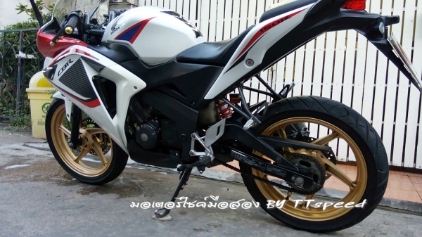 CBR 150R หัวฉีดสภาพดี รถบ้านเล่มครบ ราคาถูกมาก CBR 150R หัวฉีดสภาพดี รถบ้านเล่มครบ ราคาถูกมาก