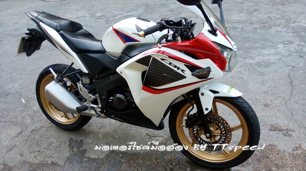 CBR 150R หัวฉีดสภาพดี รถบ้านเล่มครบ ราคาถูกมาก CBR 150R หัวฉีดสภาพดี รถบ้านเล่มครบ ราคาถูกมาก