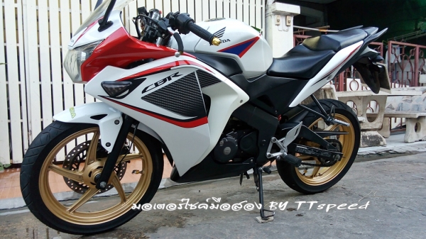 CBR 150R หัวฉีดสภาพดี รถบ้านเล่มครบ ราคาถูกมาก CBR 150R หัวฉีดสภาพดี รถบ้านเล่มครบ ราคาถูกมาก