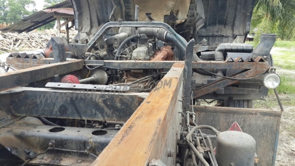 รถบรรทุกดั๊ม 10 ล้อ HINO รุ่น 3M ขนาด 260 แรงม้า รถบรรทุกดั๊ม 10 ล้อ HINO รุ่น 3M ขนาด 260 แรงม้า