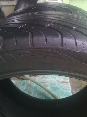 ขายยาง 225/40/18 ปี 12