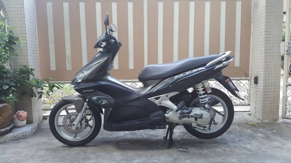 ขออนุญาติขาย Honda Airblade 110 รุ่นสุดท้าย ตัว TOP ล้อแม็กแท้ศูนย์ ขออนุญาติขาย Honda Airblade 110 รุ่นสุดท้าย ตัว TOP ล้อแม็กแท้ศูนย์