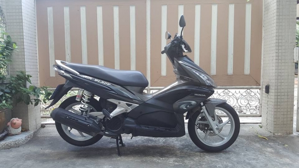 ขออนุญาติขาย Honda Airblade 110 รุ่นสุดท้าย ตัว TOP ล้อแม็กแท้ศูนย์ ขออนุญาติขาย Honda Airblade 110 รุ่นสุดท้าย ตัว TOP ล้อแม็กแท้ศูนย์