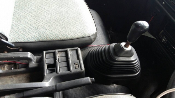 ขายด่วนๆ 880,000บ เบาๆๆ หกล้อ อีซูซุ DEGA195ปี43 เครน 5ตัน 4ปอก 3ชัก สภาพดีสวยเดิมๆพร้อมใช้ เล่มทะเบียนพร้อมโอน