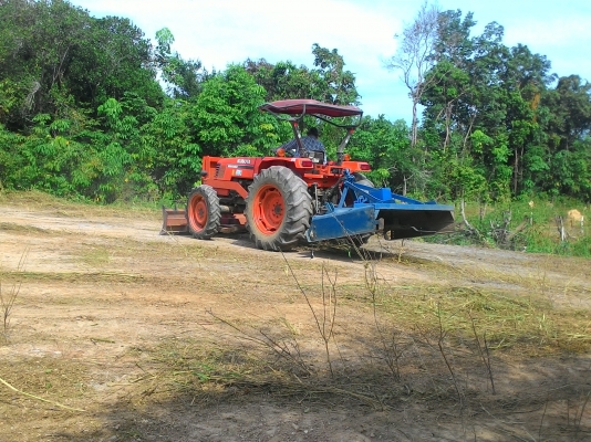 ขาย KUBOTA M5000 รถใช้งานได้เลยไม่ต้องซ่อม พร้อมดันหน้า ผาน6เมืองทอง สภาพเดิมๆ ราคา 350,000 รถอยู่ อ.แกลง  จ.ระยอง  สนใจสอบถาม 0818618678,0899347475 มีรถขนส่งบริการทั่วไทย