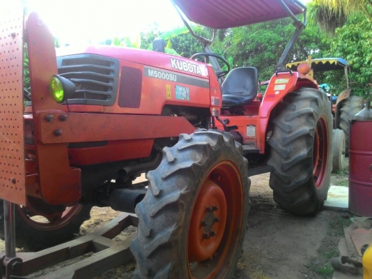 ขาย KUBOTA M5000 รถใช้งานได้เลยไม่ต้องซ่อม พร้อมดันหน้า ผาน6เมืองทอง สภาพเดิมๆ ราคา 350,000 รถอยู่ อ.แกลง  จ.ระยอง  สนใจสอบถาม 0818618678,0899347475 มีรถขนส่งบริการทั่วไทย