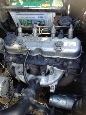 +++ ขายโฟล์คลิฟท์  KOMATSU FD25-11  (สภาพดี พร้อมใช้   8000  ชม.)  ขนาด  2.5  ตัน  เครื่องยนต์ดีเซล ISUZU  เสา  3  เมตร  เกียร์ธรรมดา  ยางตัน