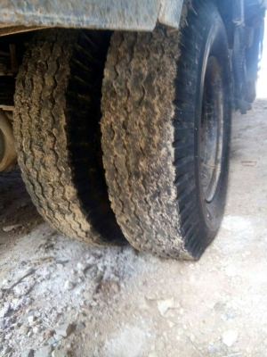 รถอีซูซู 6 ล้อดั้ม NPR 130 แรงม้า. ปี 48.    สนใจติดต่อ  081 - 6079515