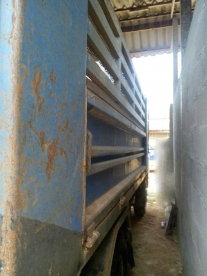 รถอีซูซู 6 ล้อดั้ม NPR 130 แรงม้า. ปี 48.    สนใจติดต่อ  081 - 6079515